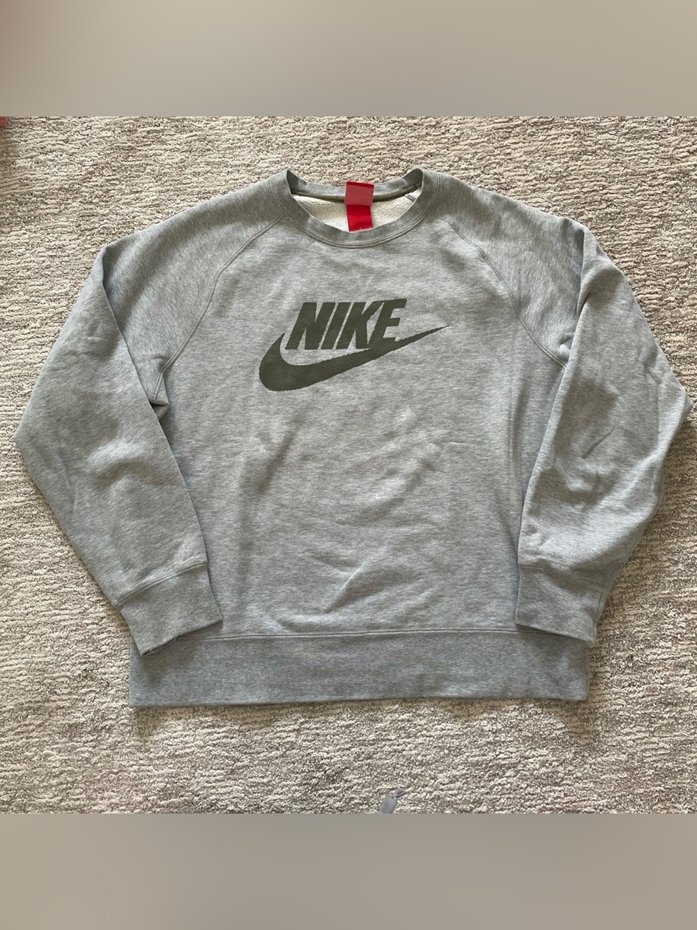 Nike Sportswear Club Fleece Crew Neck Sweatshirt Men’s Size Large Gray Sweater